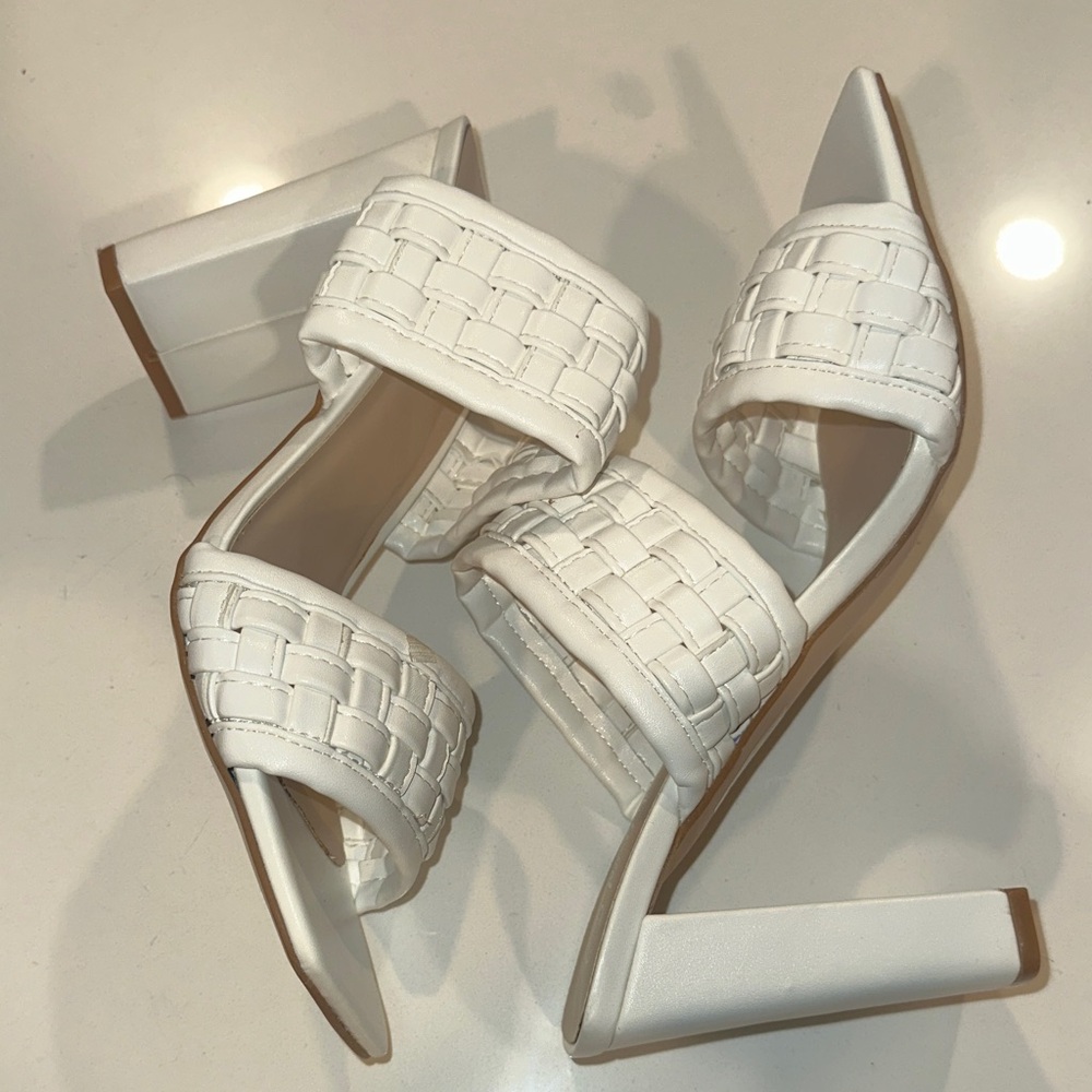 Nasty Gal White Woven Slide Sandals. Never Worn